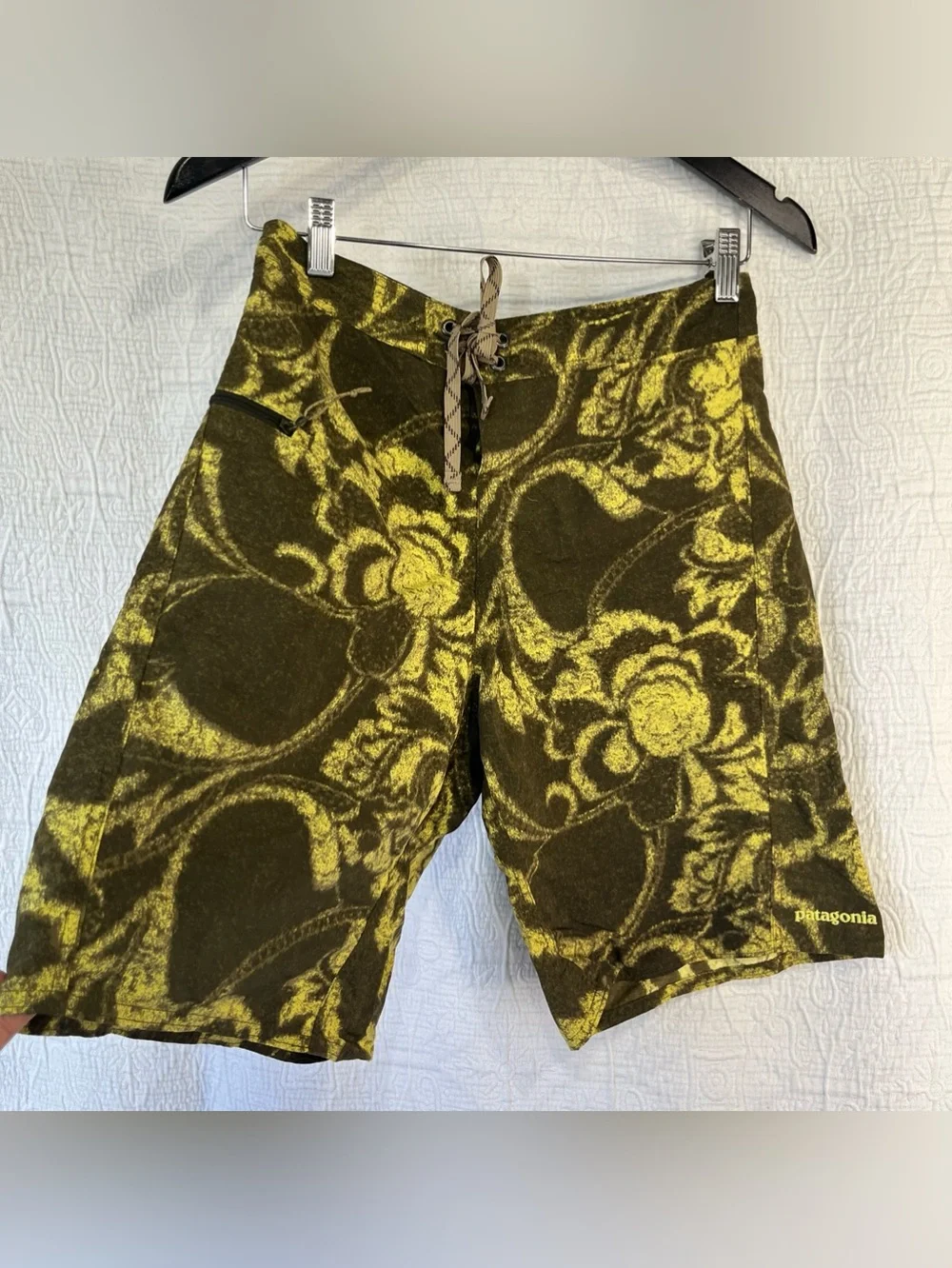 Patagonia Wavefarer Board Shorts Mens 30 Floral Unlined 10 in Swim Trunks Beach